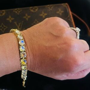 Park Lane Impression Gold Bracelet with Clear iridescent Stones